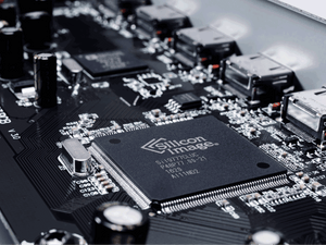 MC-700 7.1 Channel / 4k HDR / Surround Sound Processor